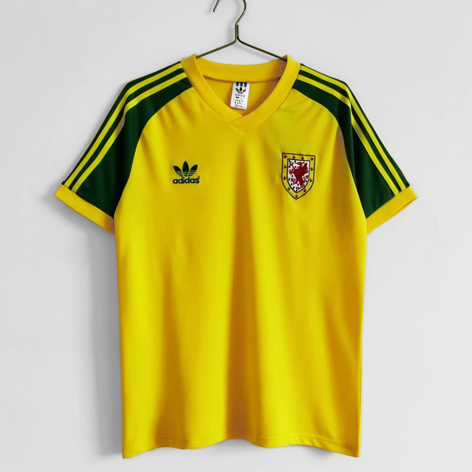 1982 Wales away Retro
