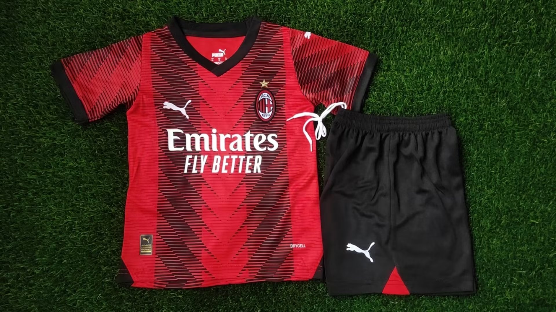 2023-2024 AC MILAN HOME KIDS kit 