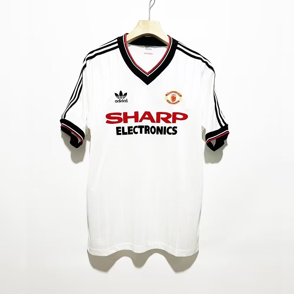 1982-1983 Manchester United away Retro