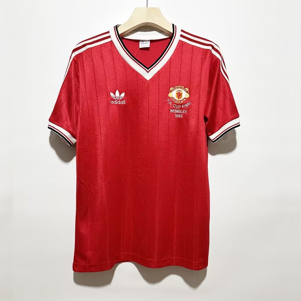 1983 Manchester United  home Retro Final version