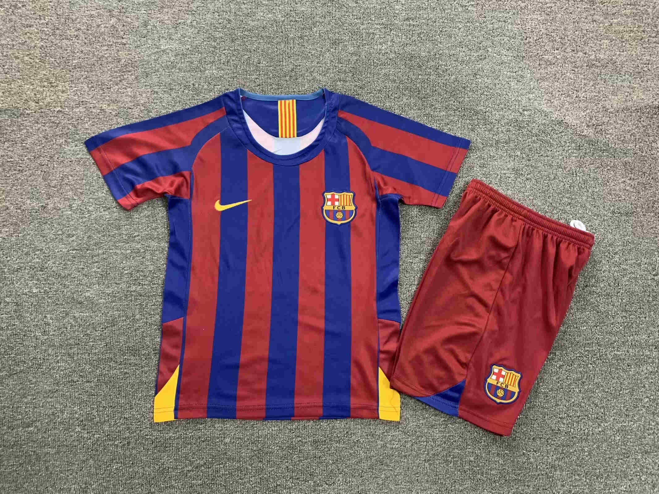 2005-2006  FC Barcelona home  kids kit  soccer jersey