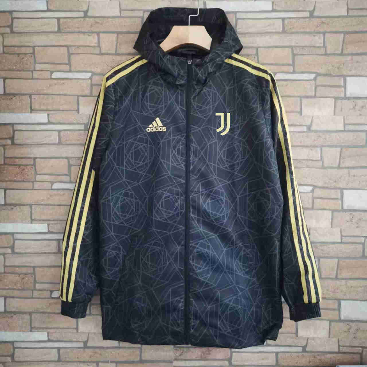  Juventus windbreak