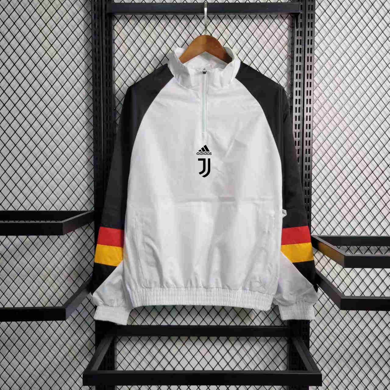  Juventus windbreak