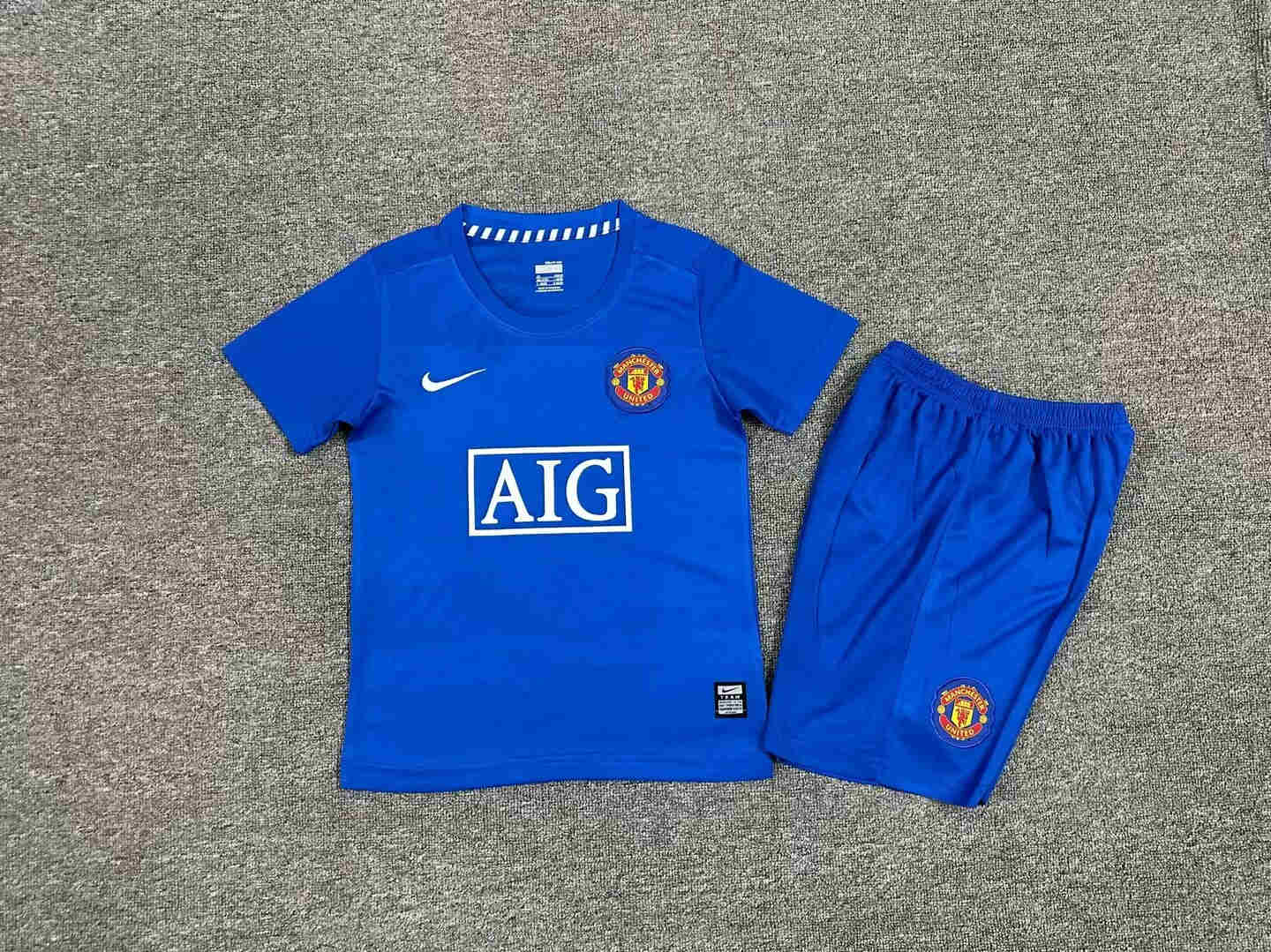 2008-2009 MANCHESTER UNITED  KIDS kit 