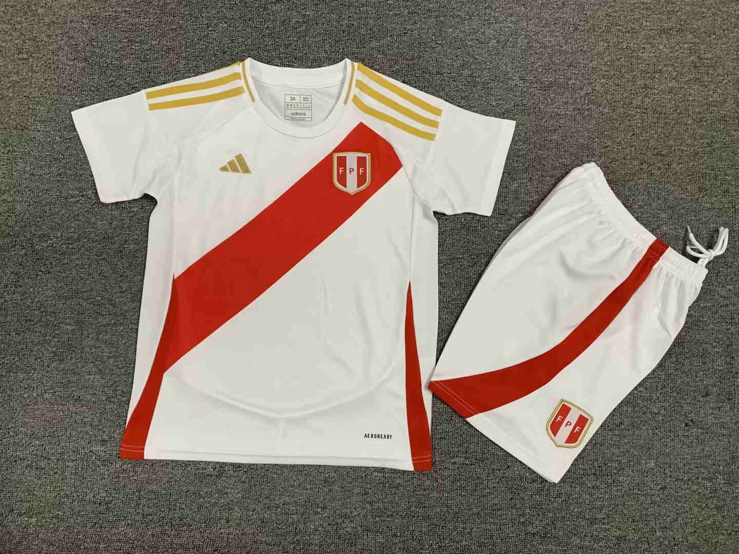 2024-2025  Peru HOME  kids kit 