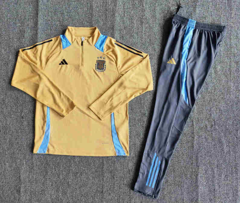 2023-2024 Argentina   Long sleeved half pull training suit  adult