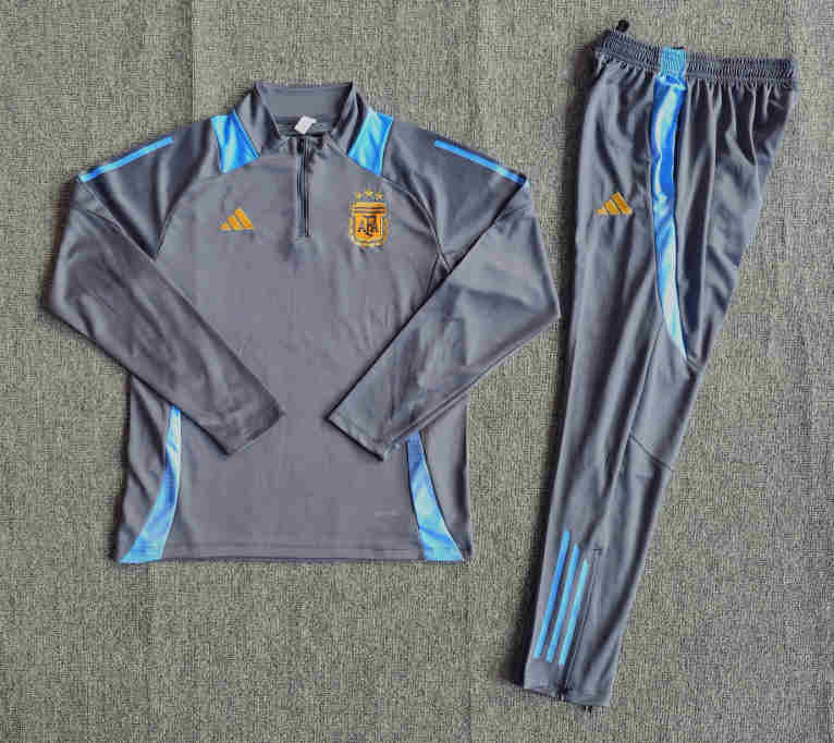 2023-2024 Argentina   Long sleeved half pull training suit  adult