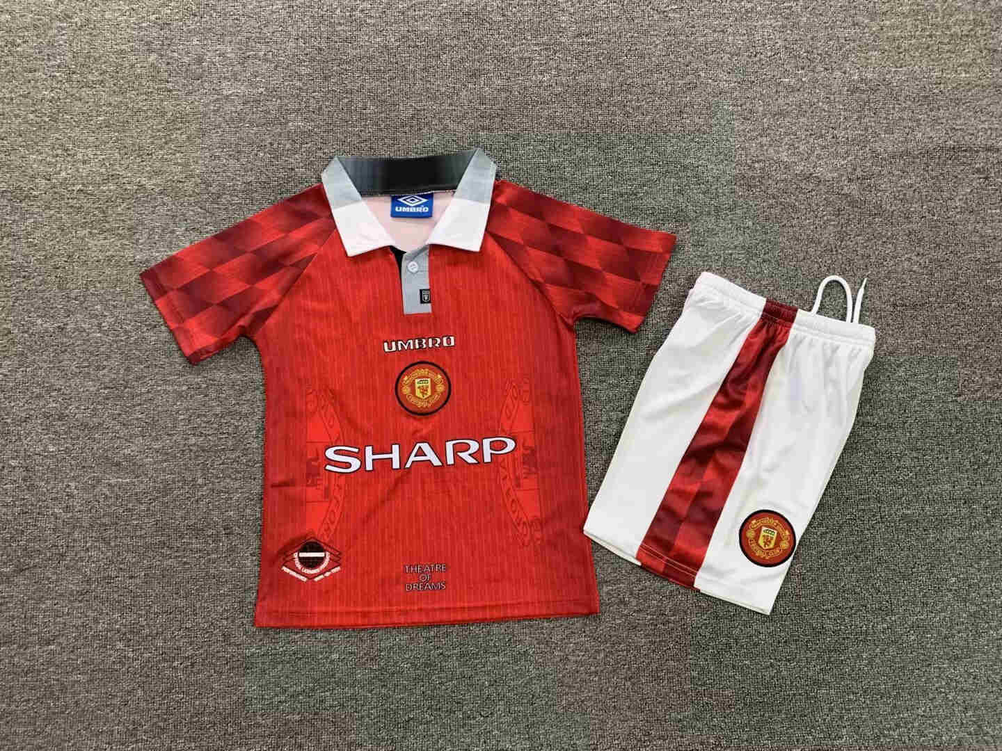 1996-1998 MANCHESTER UNITED   KIDS kit 