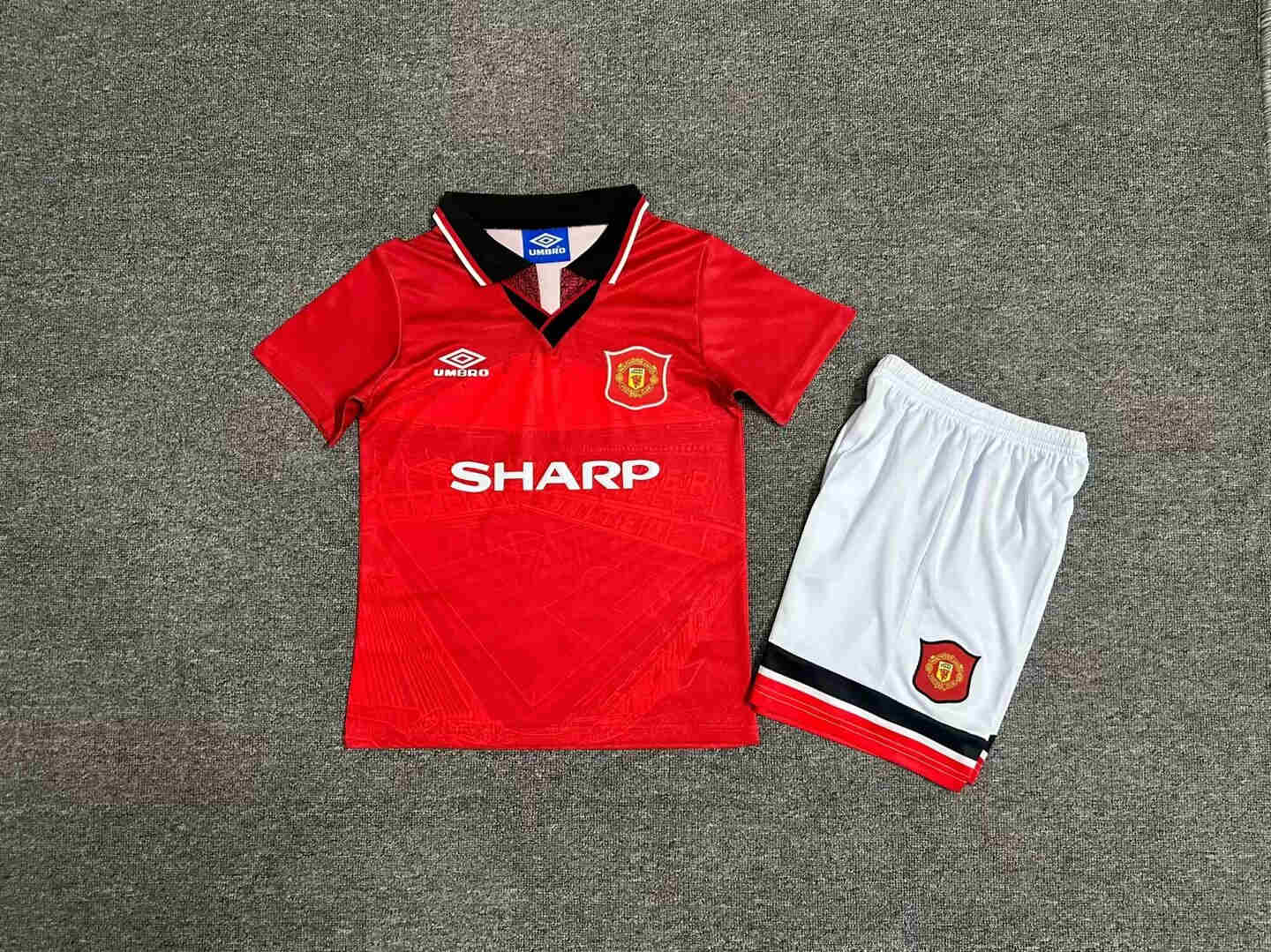 1994-1996 MANCHESTER UNITED   KIDS kit 
