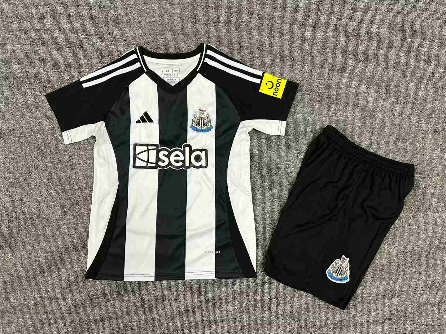 2024/2025 Newcastle  Home kids kit 