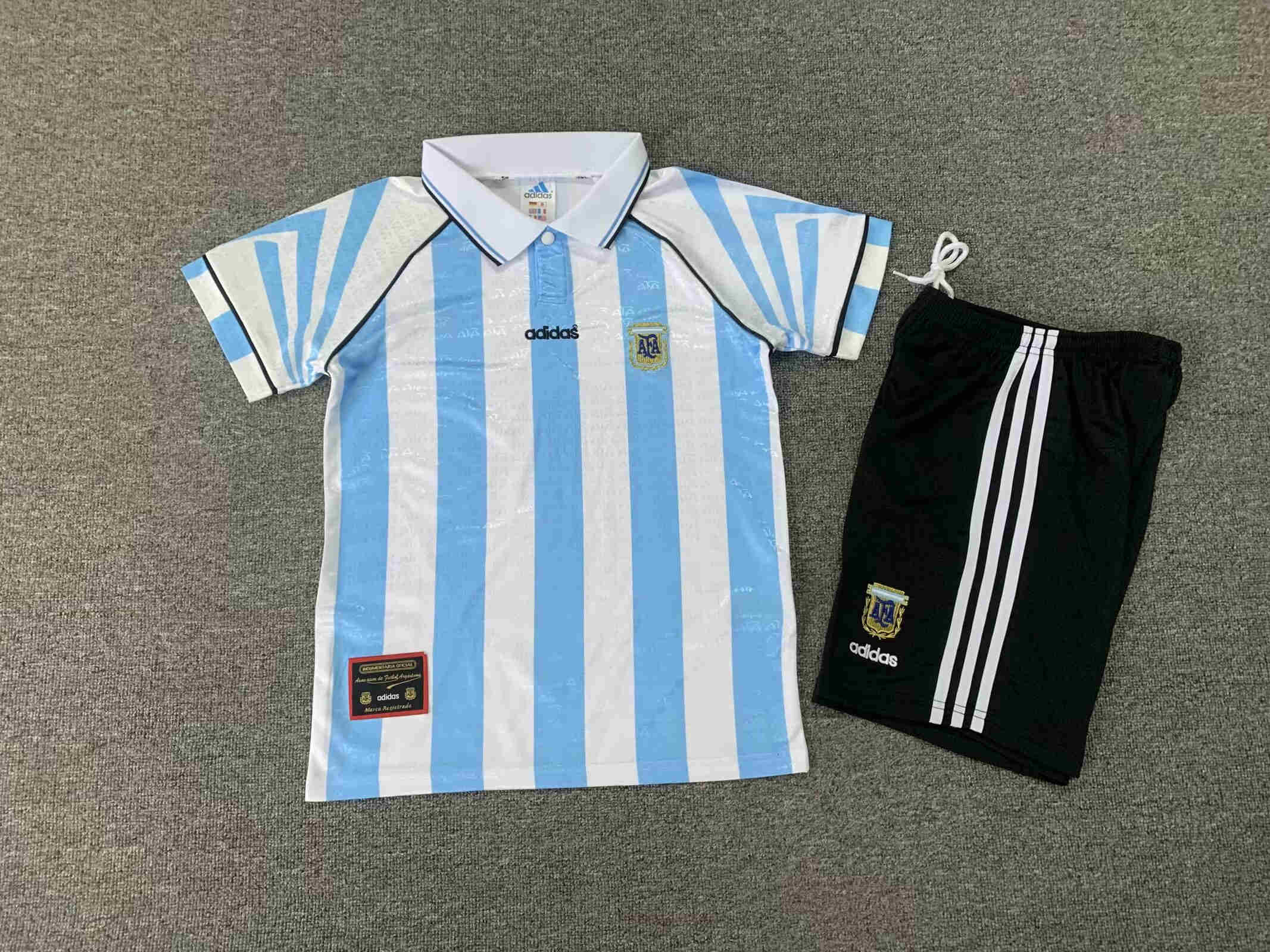1996-1997 Argentina HOME kids kit