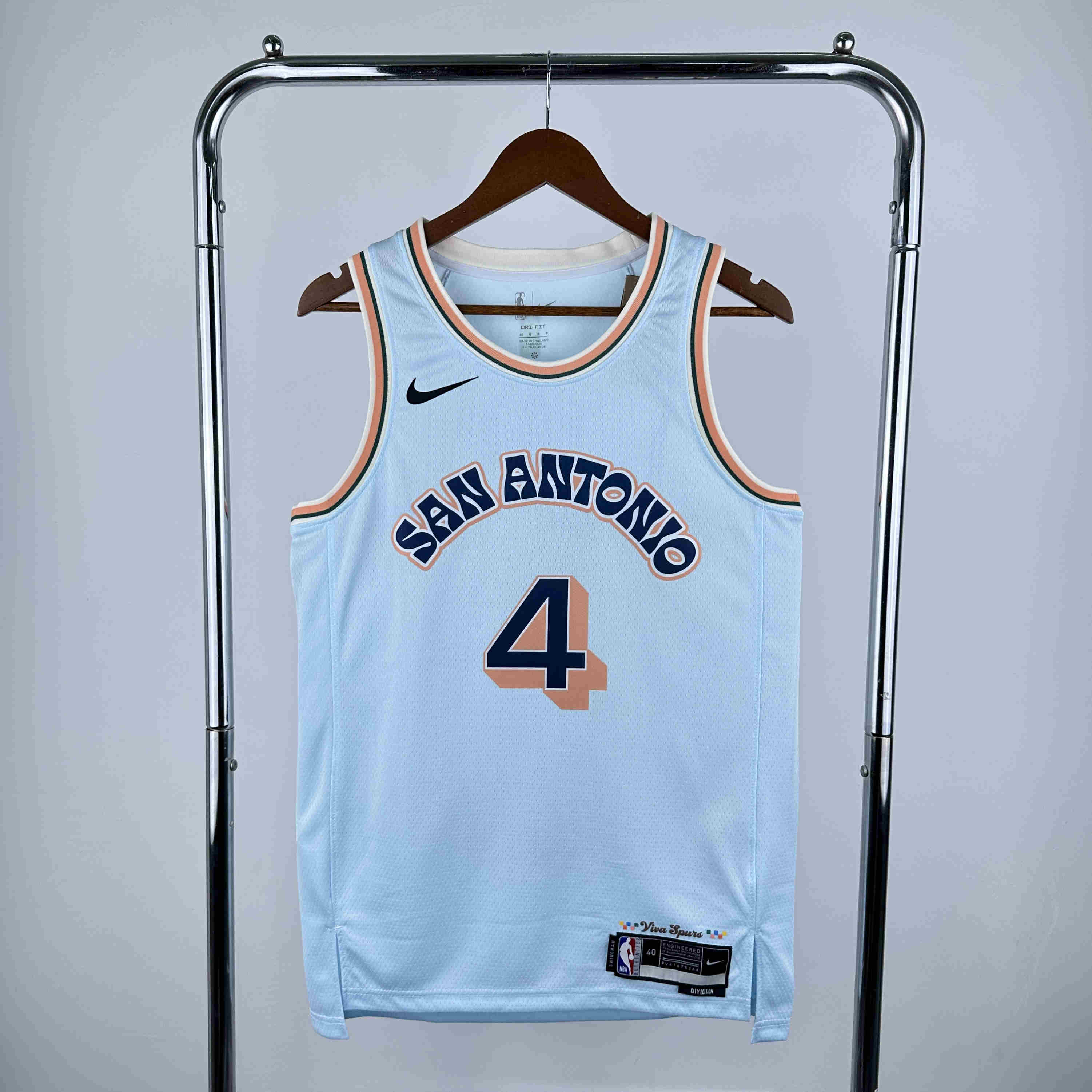 San Antonio Spurs NO.4
