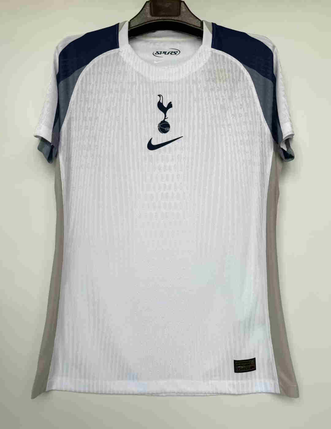 2025-2026 Tottenham Hotspur home player
