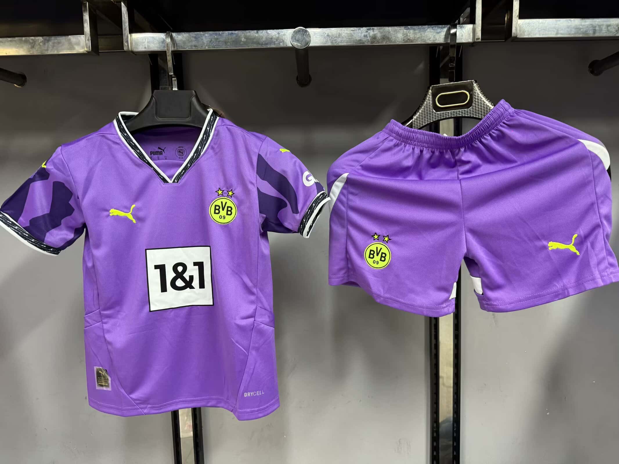 2024-2025  Borussia Dortmund goalkeeper KIDS kit 
