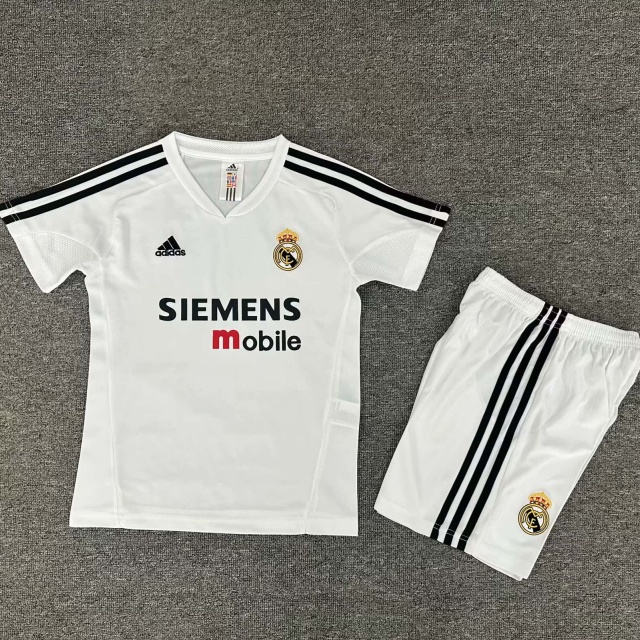 2004-2005  Real Madrid home  kids kit