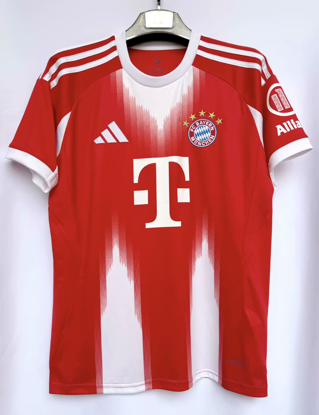 2025-2026  FC BAYERN MUNICH home
